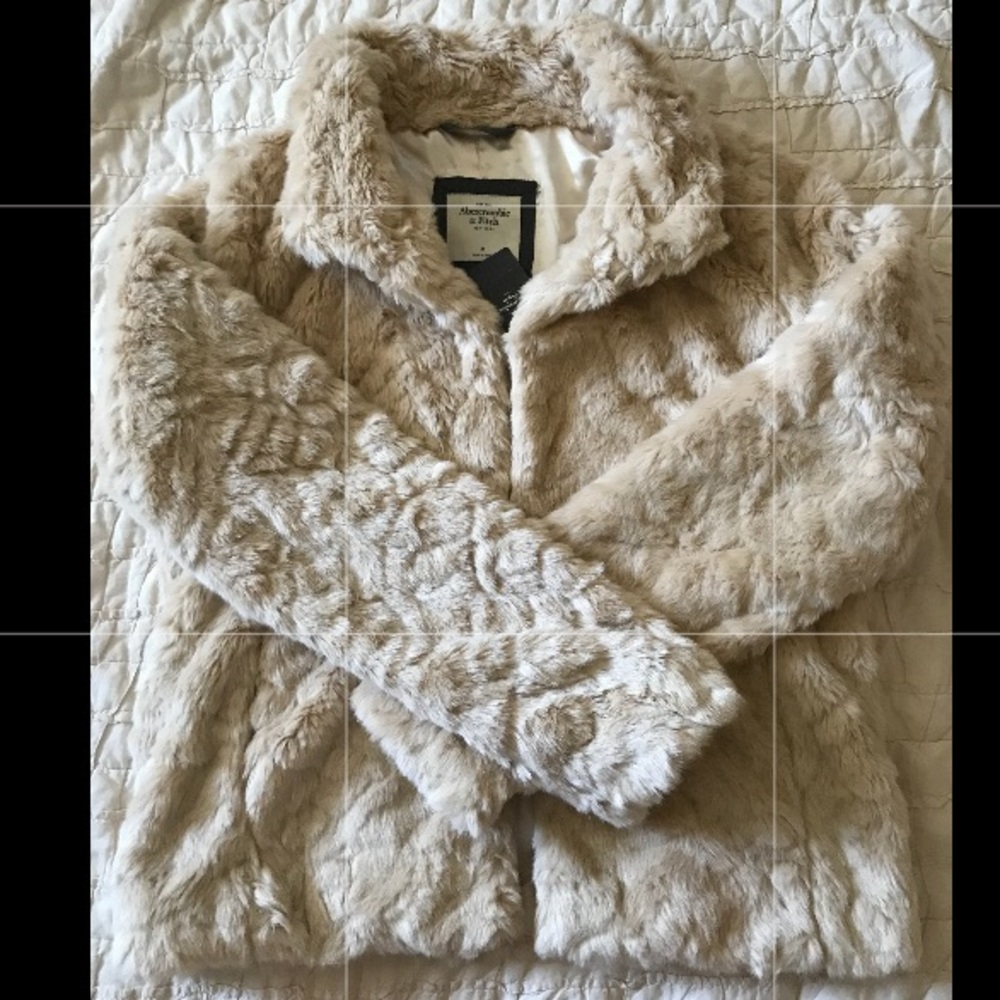 Abercrombie & Fitch cream fur jacket NWT